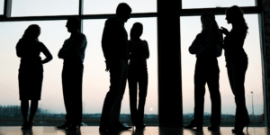 Silhouette von 6 Personen